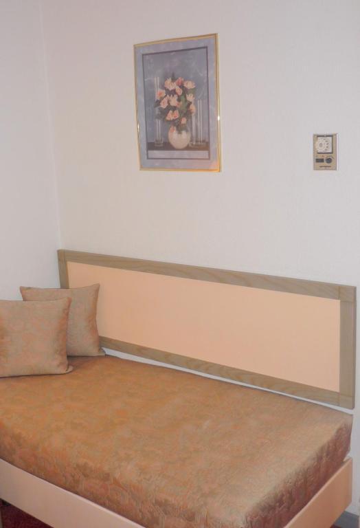 Rainbow Hotel 2*